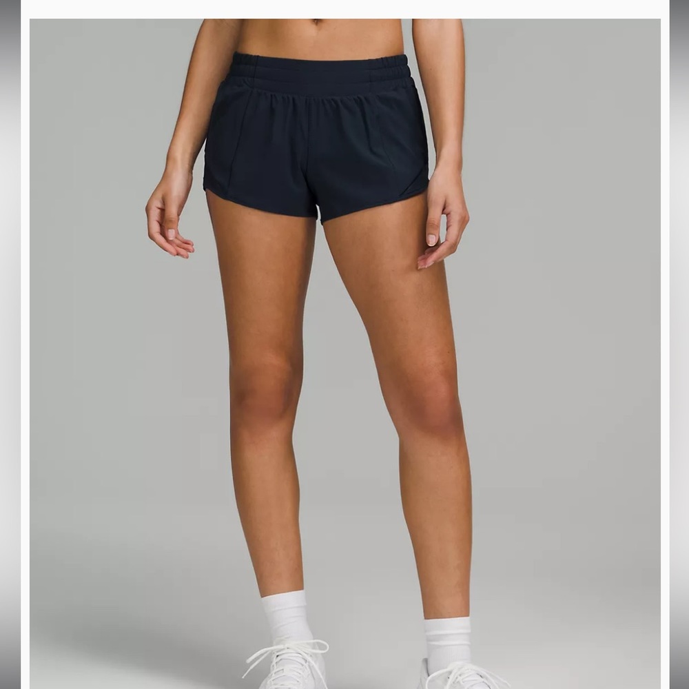 Lululemon Hotty Hot Low-Rise Lined Short 2.5” NEVER WORN